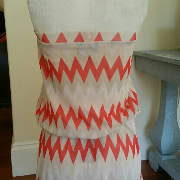 Chevron Maxi Dress - Picture 4 of 6