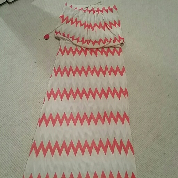 Chevron Maxi Dress - Picture 6 of 6