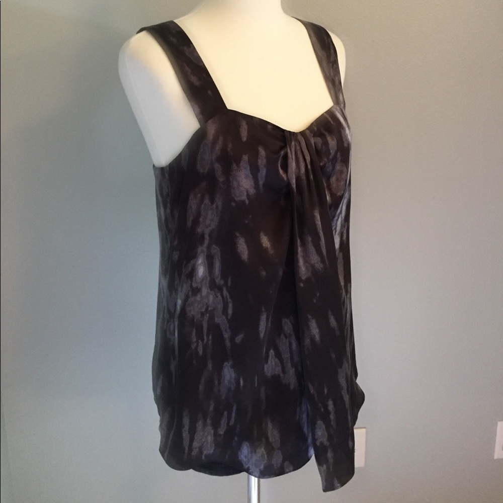 🔴3/$15 SALE! Banana Republic silk tank - Picture 2 of 8