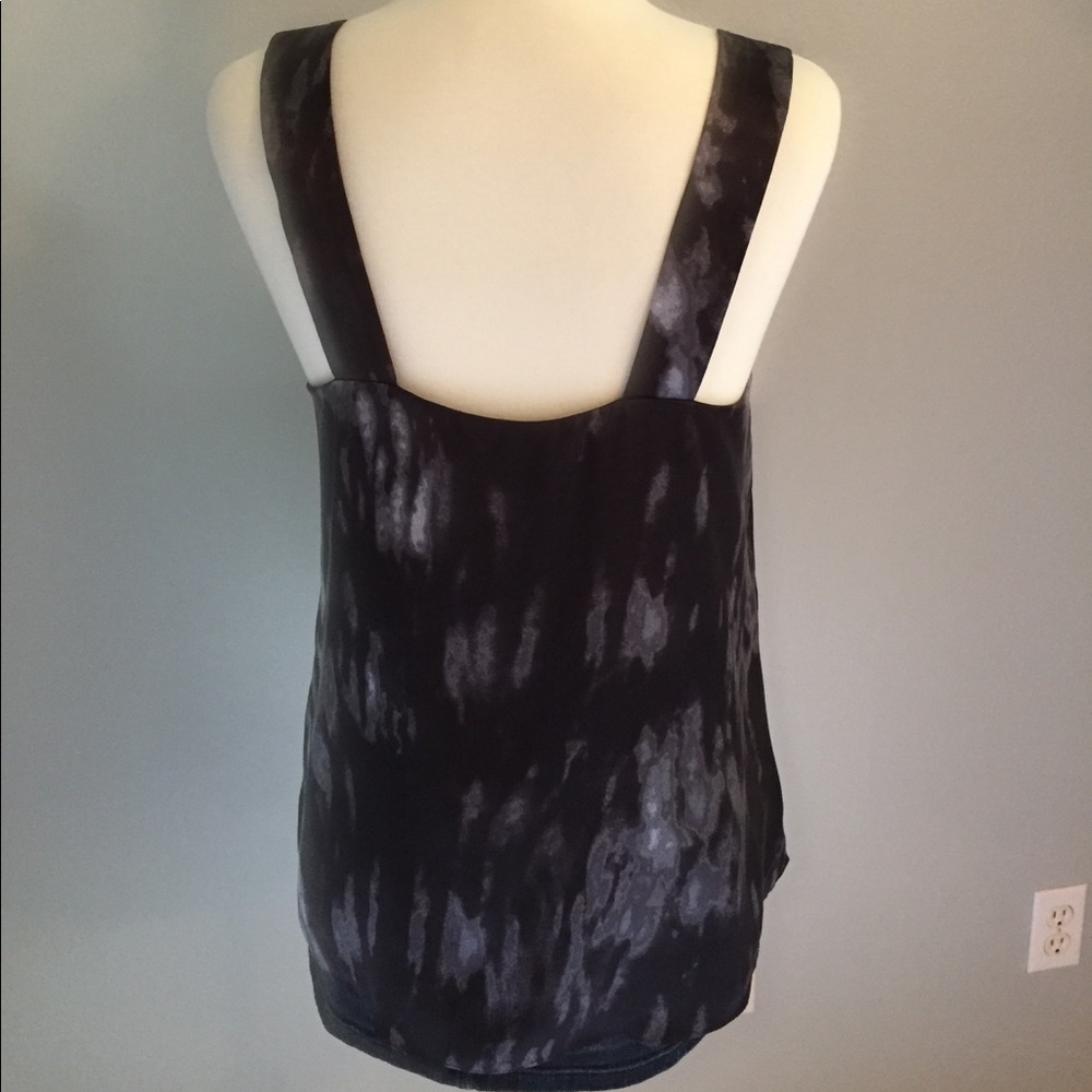 🔴3/$15 SALE! Banana Republic silk tank - Picture 5 of 8