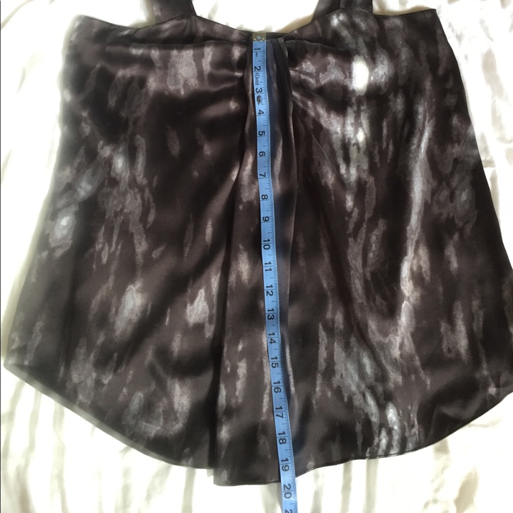 🔴3/$15 SALE! Banana Republic silk tank - Picture 7 of 8