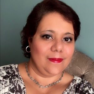 Meet your Posher, Awilda