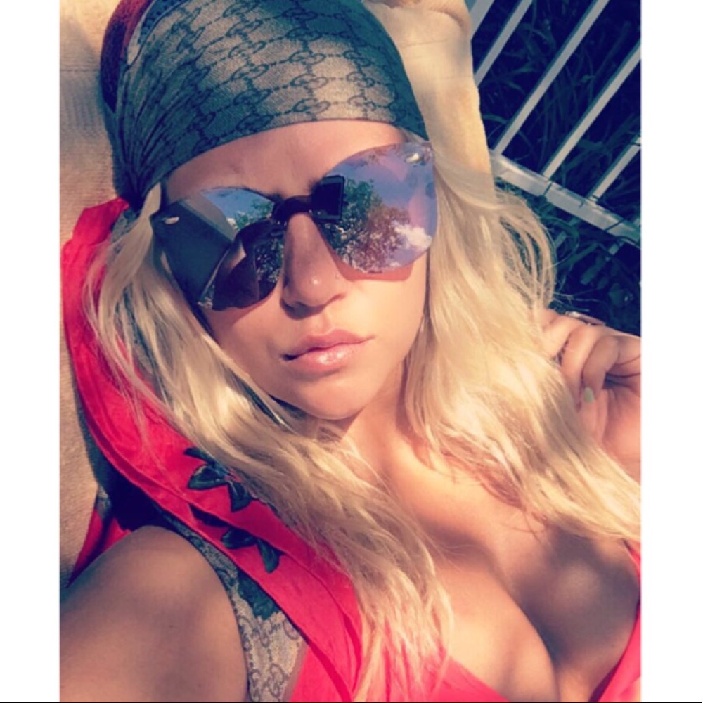 Meet your Posher, Payton