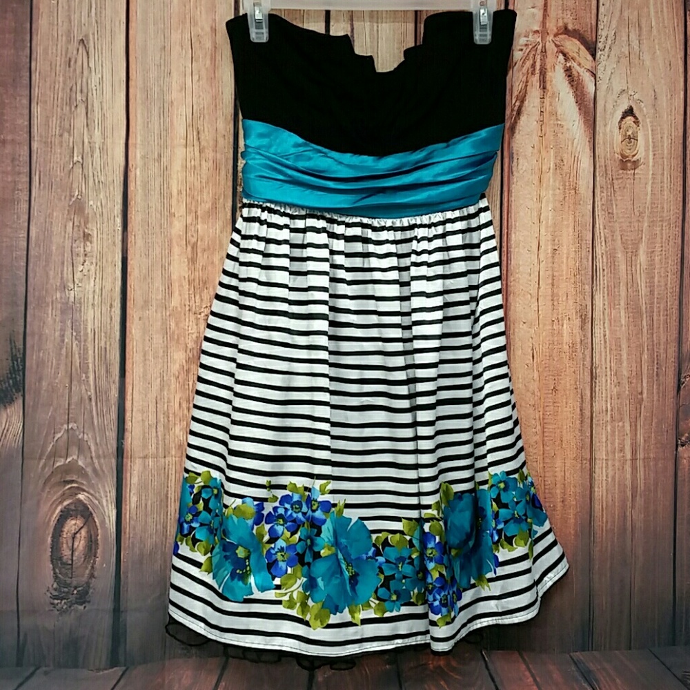 Trixxi XL Strapless Striped Floral Party Dress