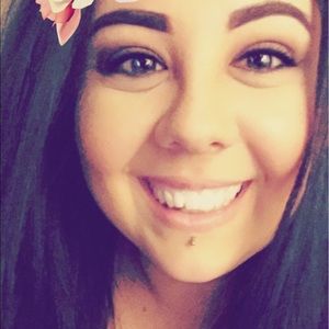 Meet your Posher, Sheena