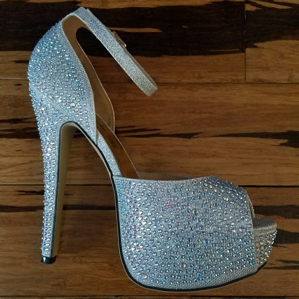 Eye Candie Women's Juliana 77- 5-inch high heel