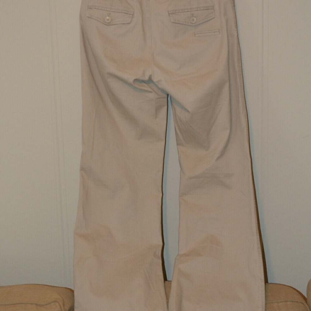 GAP size 6L stretch khakis