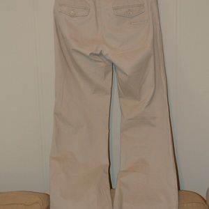 GAP size 6L stretch khakis
