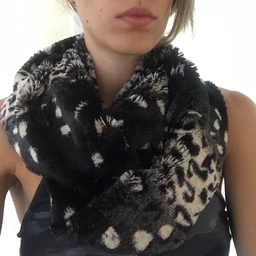 Plush black scarf with animal print