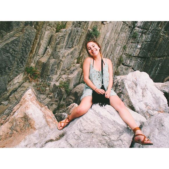 Meet your Posher, Zoë - Picture 1 of 1