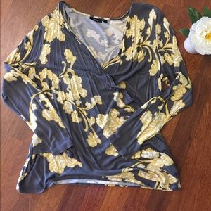 āØFront Cross Long Sleeve Shirt