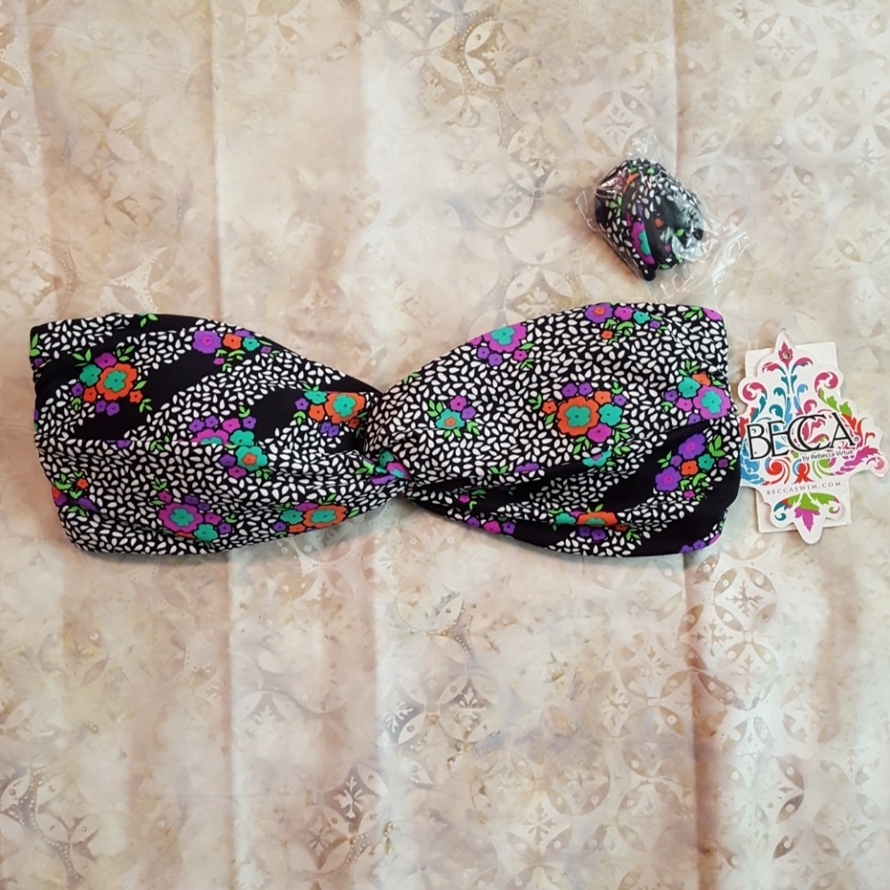 Cute bandeau bikini swimsuit top