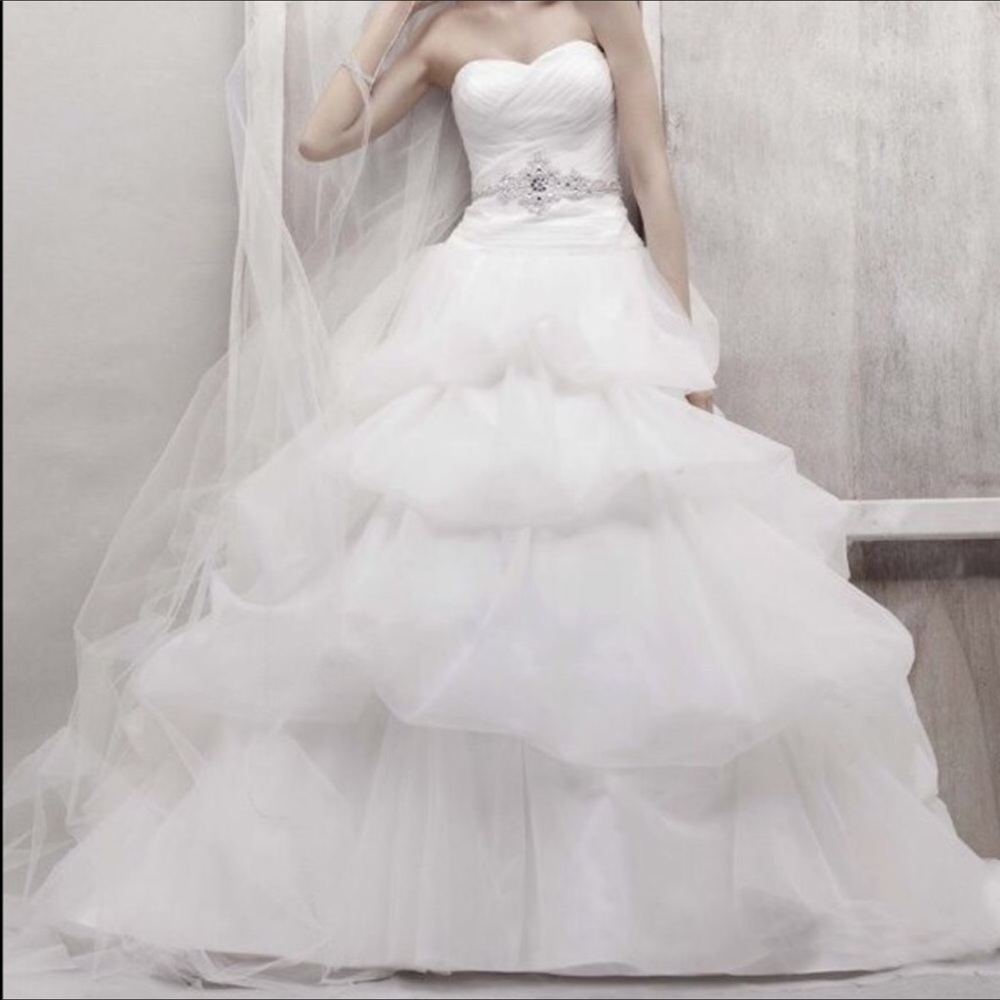 Oleg Cassini wedding dress size 4
