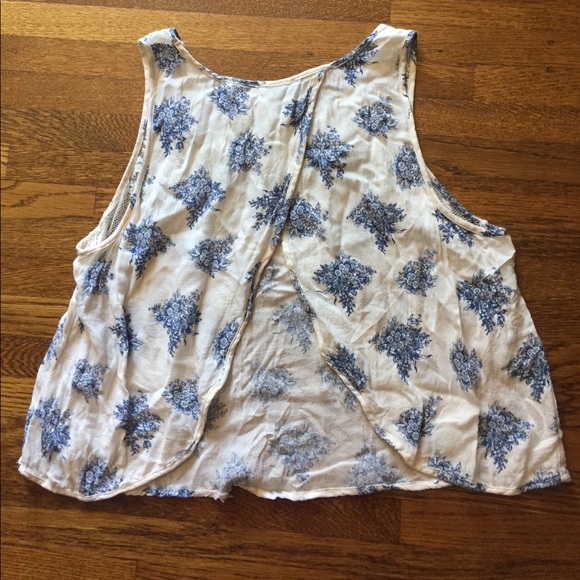 Floral Open Back Crop Top - Picture 2 of 3