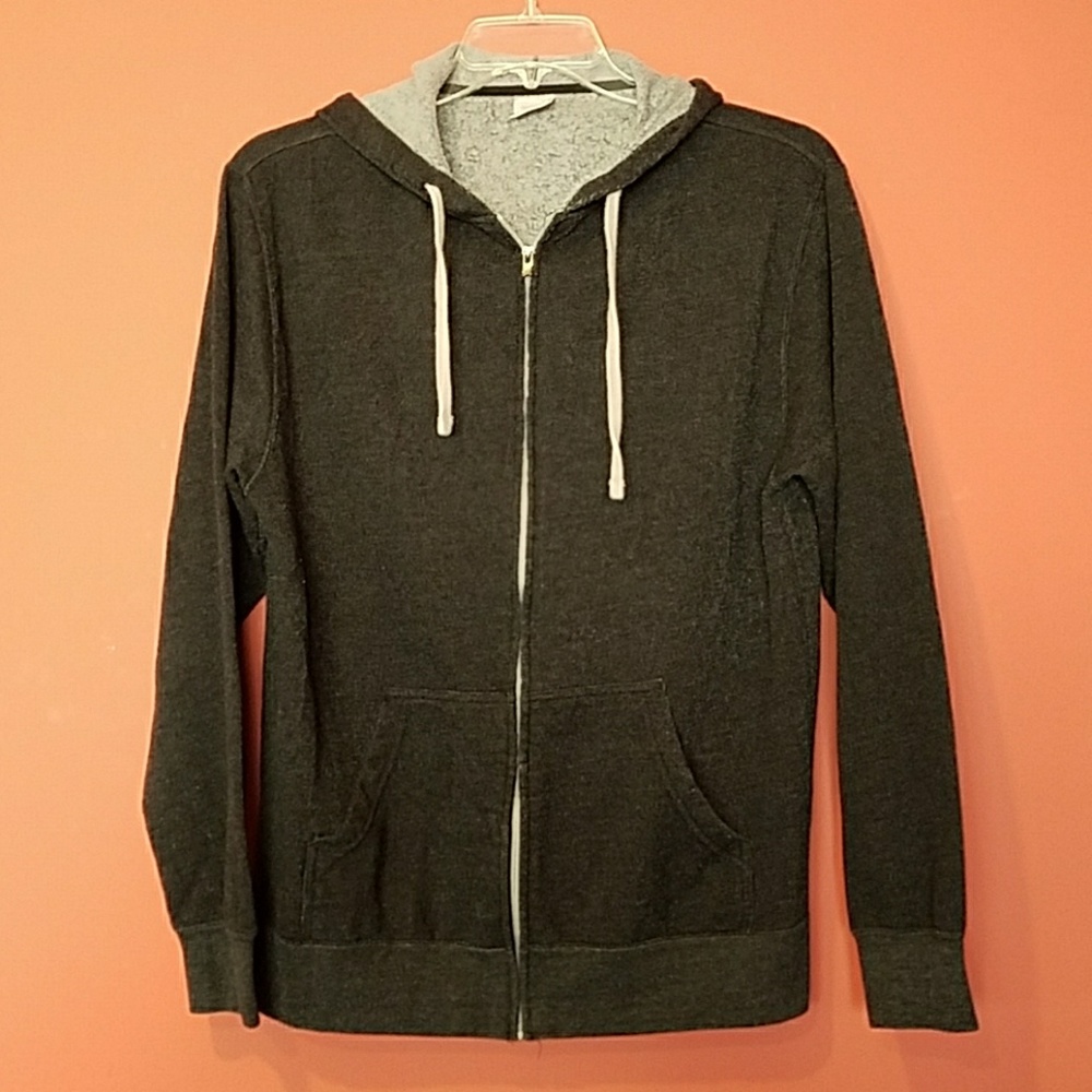 Independent sweater w hoodie