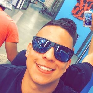 Meet your Posher, Tomas