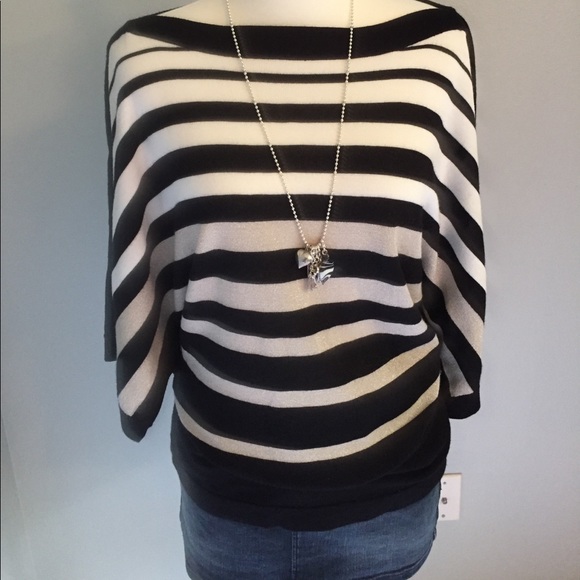 White House Black Market Tops - FINAL PRICE ⬇️ White House Black Market sweater