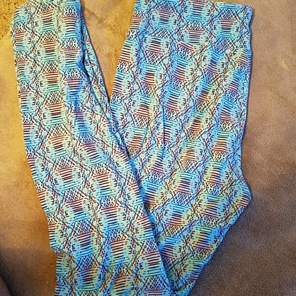 OS lularoe leggings !