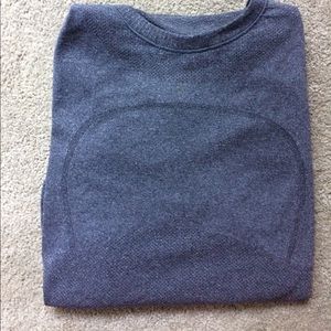 Long sleeve workout shirt