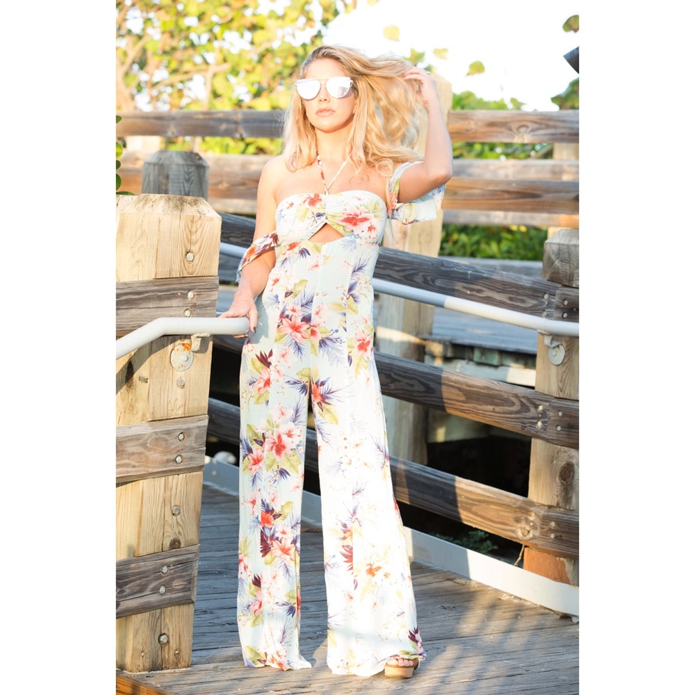 🌴Tropical Floral Print Jumpsuit🌴