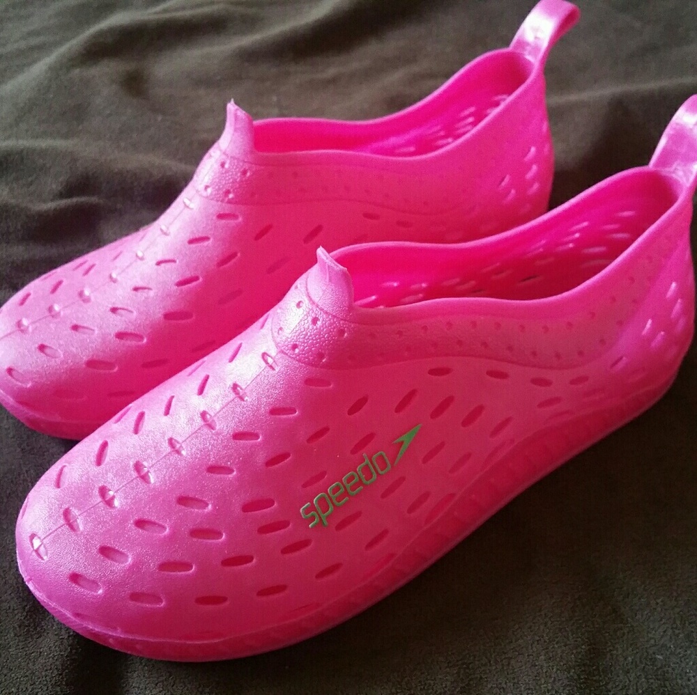 Girls Speedo water shoes