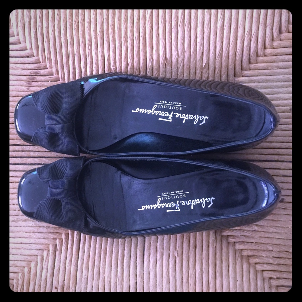 Salvatore Ferragamo Slip-on Flats Black Sz 6