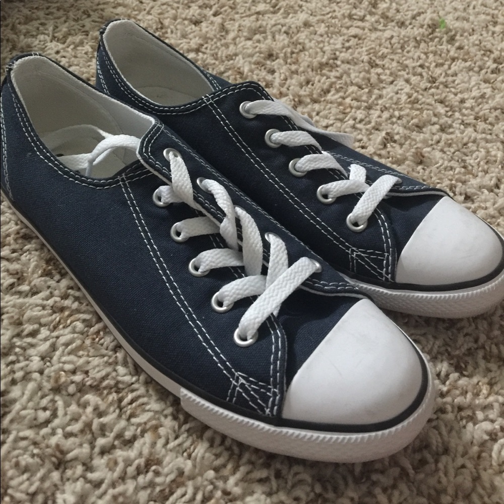 Navy converse !!