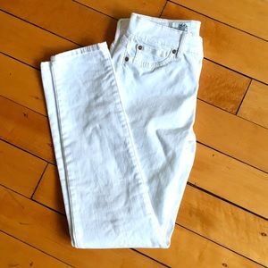 White skinny ankle jeans- GAP size 0