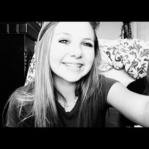 Meet your Posher, Halsey