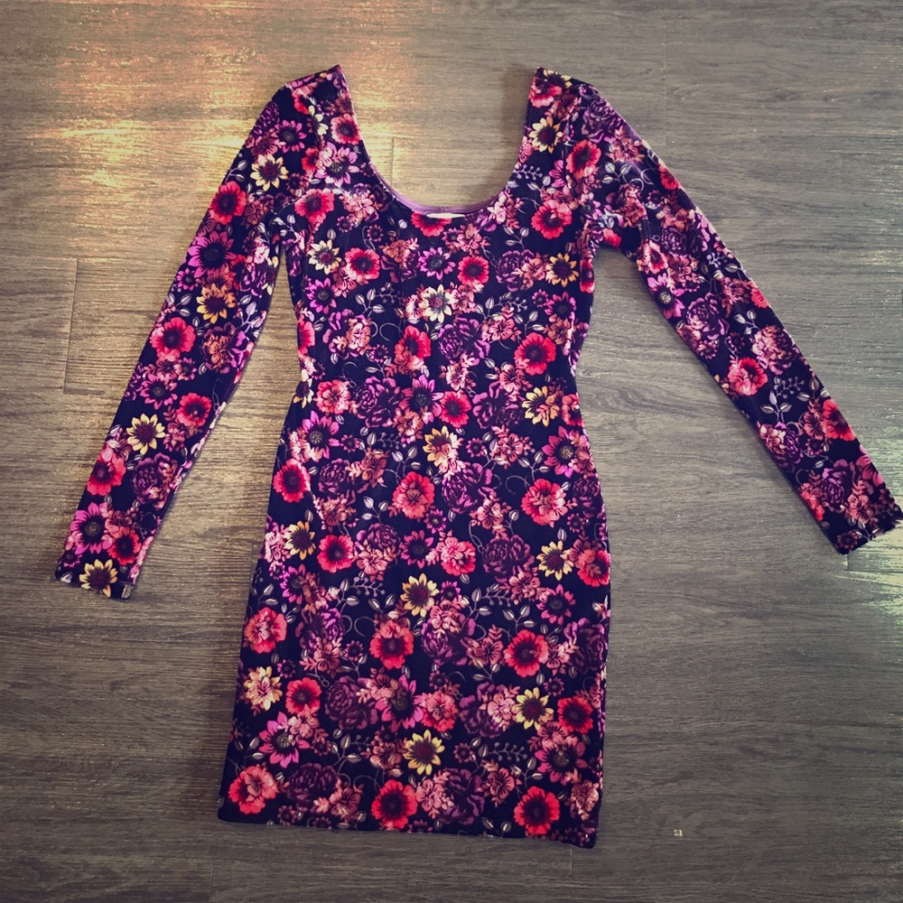 SOLD Candie's Velvet Flower Dress 🌼🌺🌸