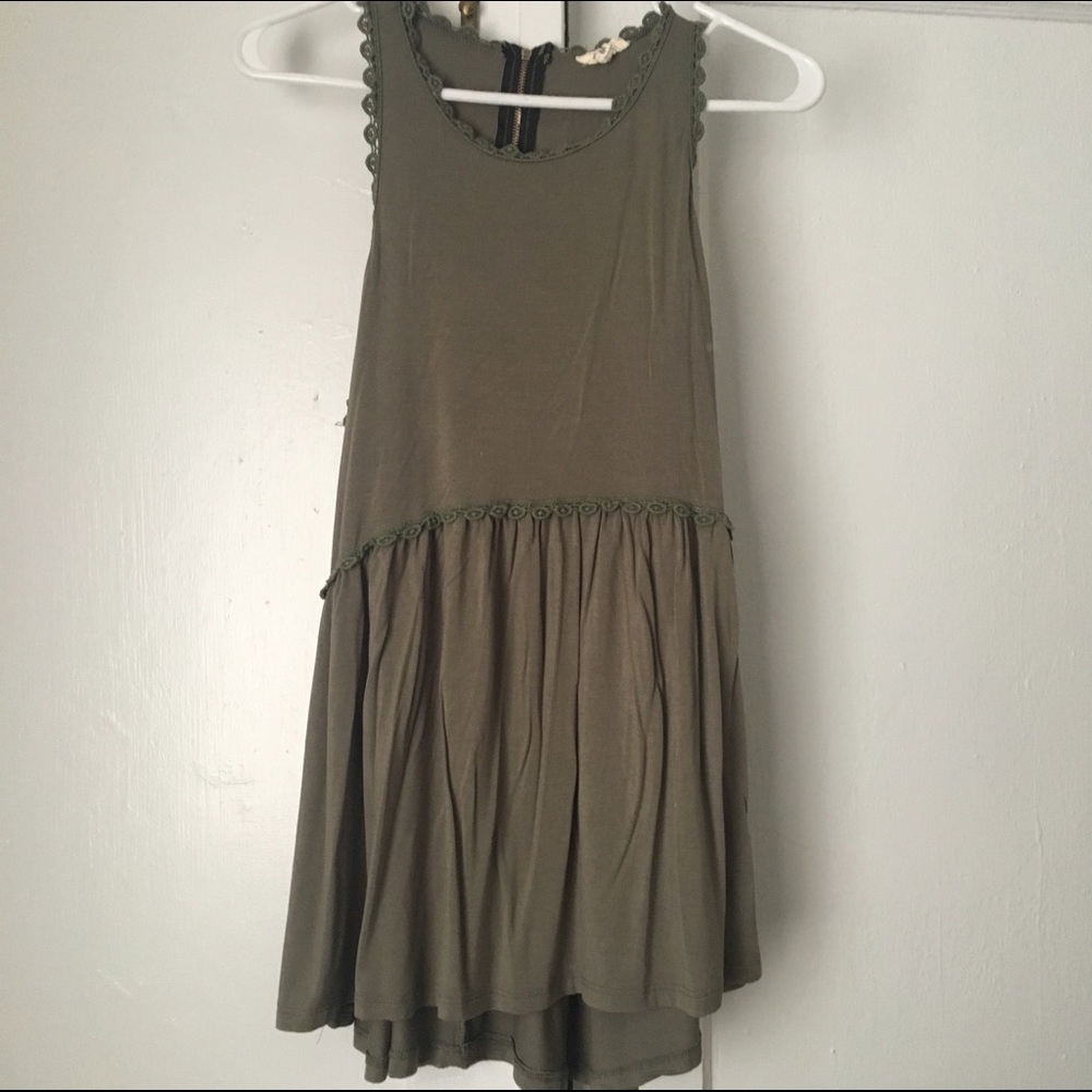 Medium Olive POL baby doll tank top