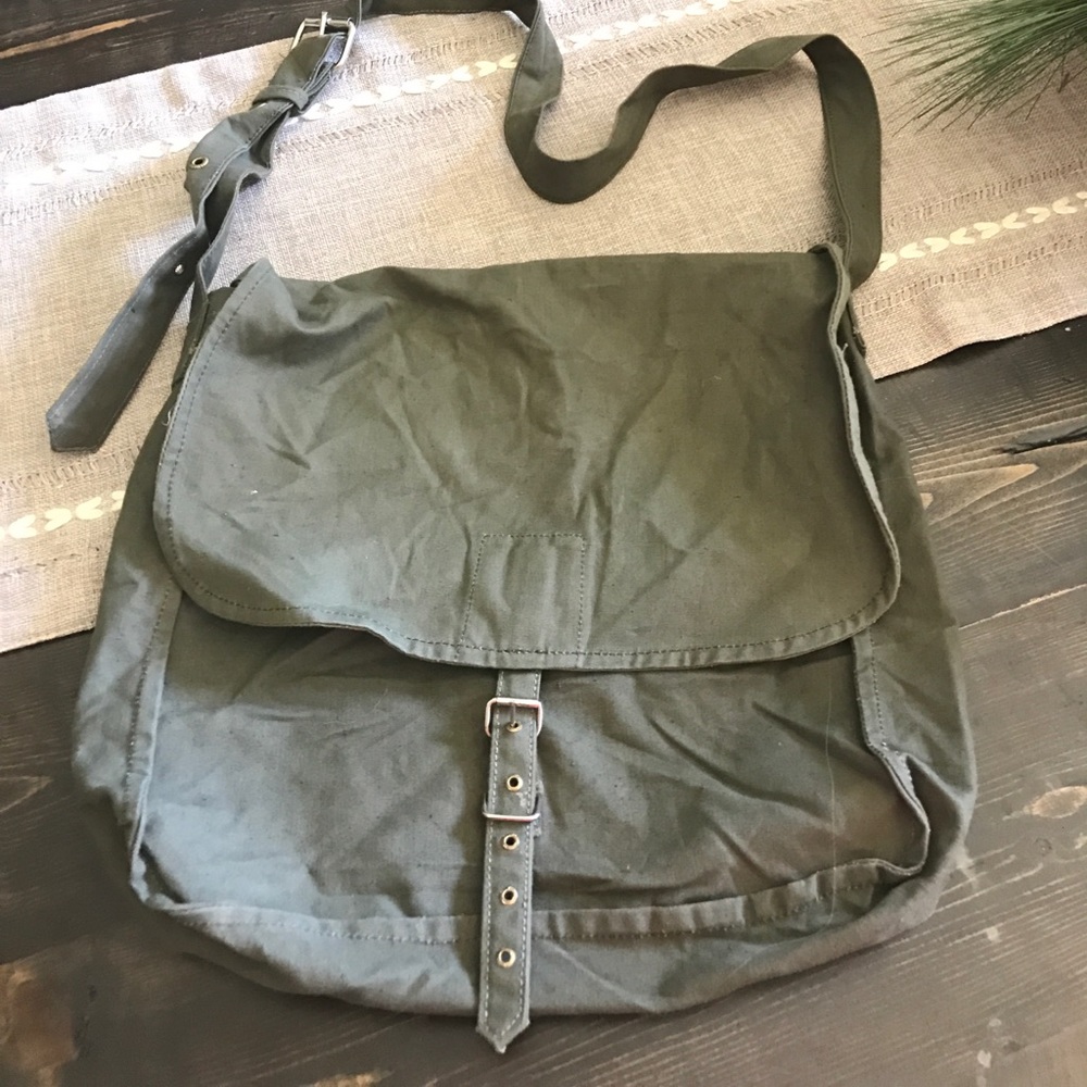 Combat style over shoulder bag or book bag