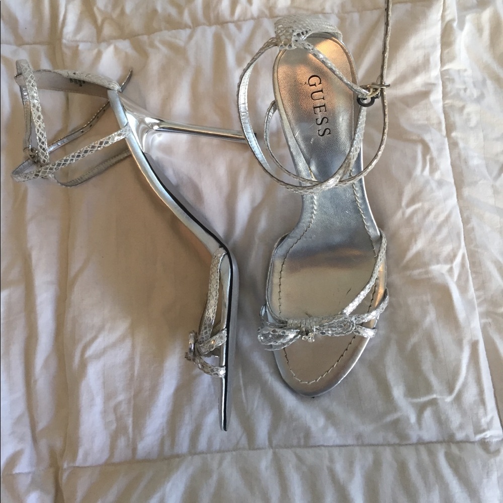 Guess US 9.5 Silver Sparkle Pumps