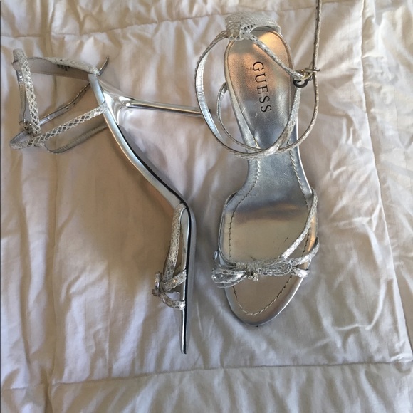 Guess US 9.5 Silver Sparkle Pumps - Picture 1 of 4
