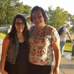 Meet your Posher, Leighsue rae