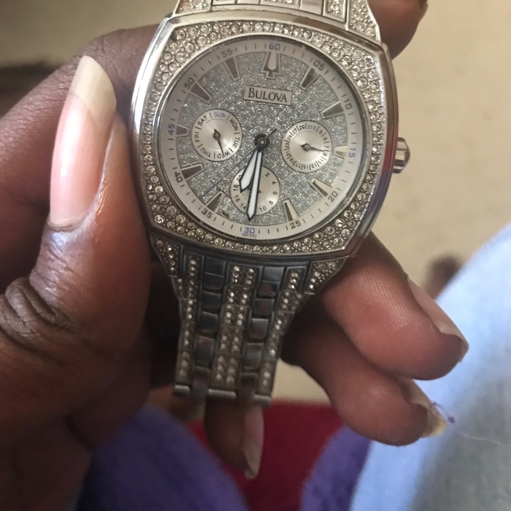 watch - Picture 2 of 3