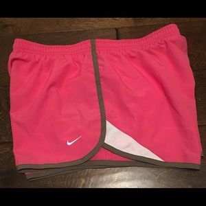 Nike running shorts! Size M 3"