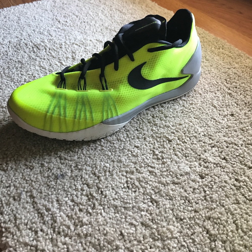 Nike - Picture 4 of 4