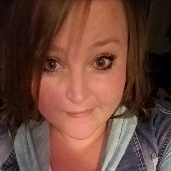 Meet your Posher, Jessica - Picture 1 of 1