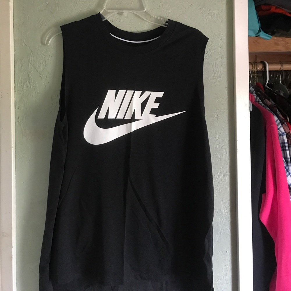 Nike women's tank