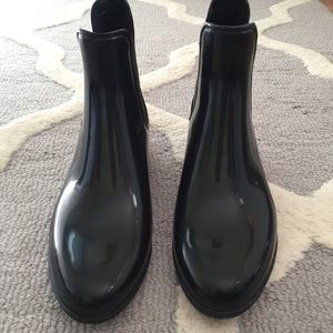 G.H. Bass Chelsea rain boots- BLACK size 8