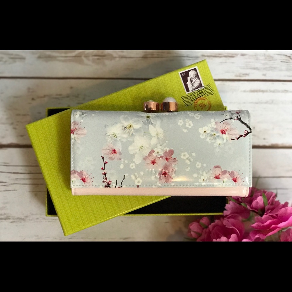 🌸 Ted Baker Chiara Oriental Blossom Wallet w/box