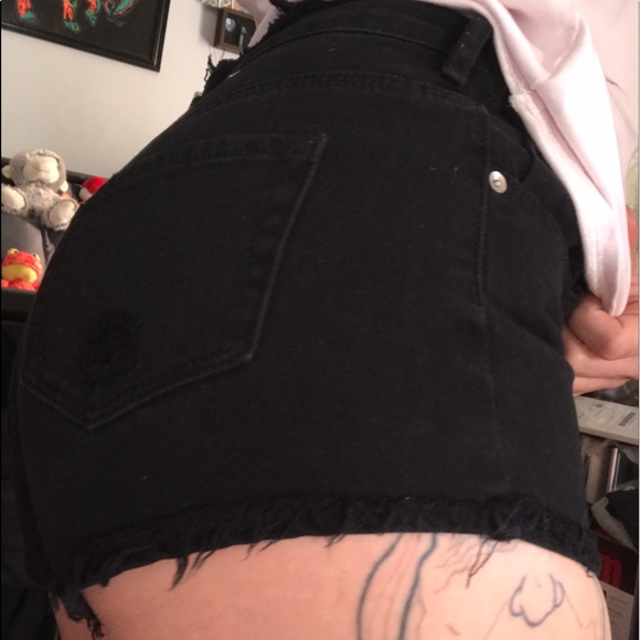 Bullhead Pants - 🐺 • Bullhead high waist frayed black denim shorts
