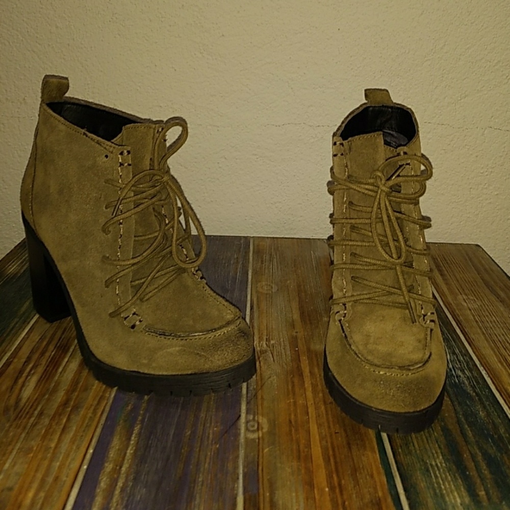 Circus by Sam Eldelman| Women Boots Size 7| New w/o Tags| Military Green