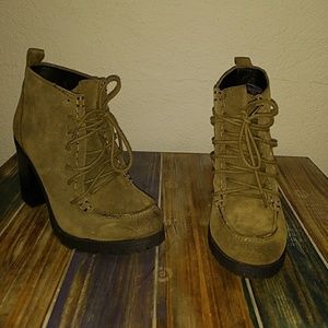 Circus by Sam Eldelman| Women Boots Size 7| New w/o Tags| Military Green