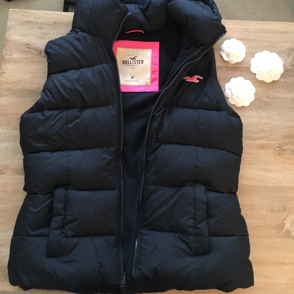 Hollister puffer vest