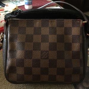 Pouchette!! Autentic 100% Louis Vuitton mini bag.