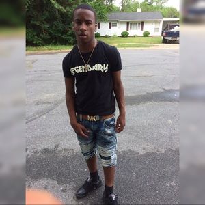 Meet your Posher, Akil