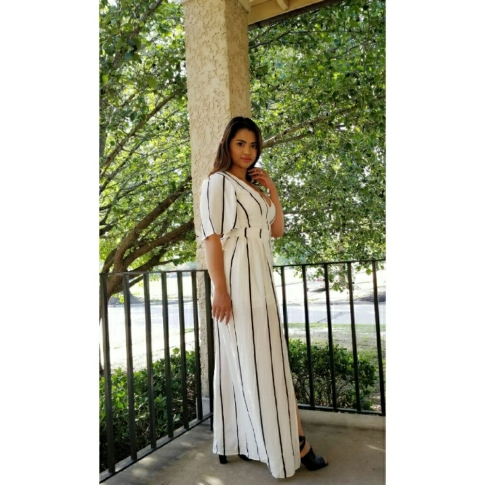 🌼NEW ARRIVAL AVAILABLE 🌼 Striped jump suit