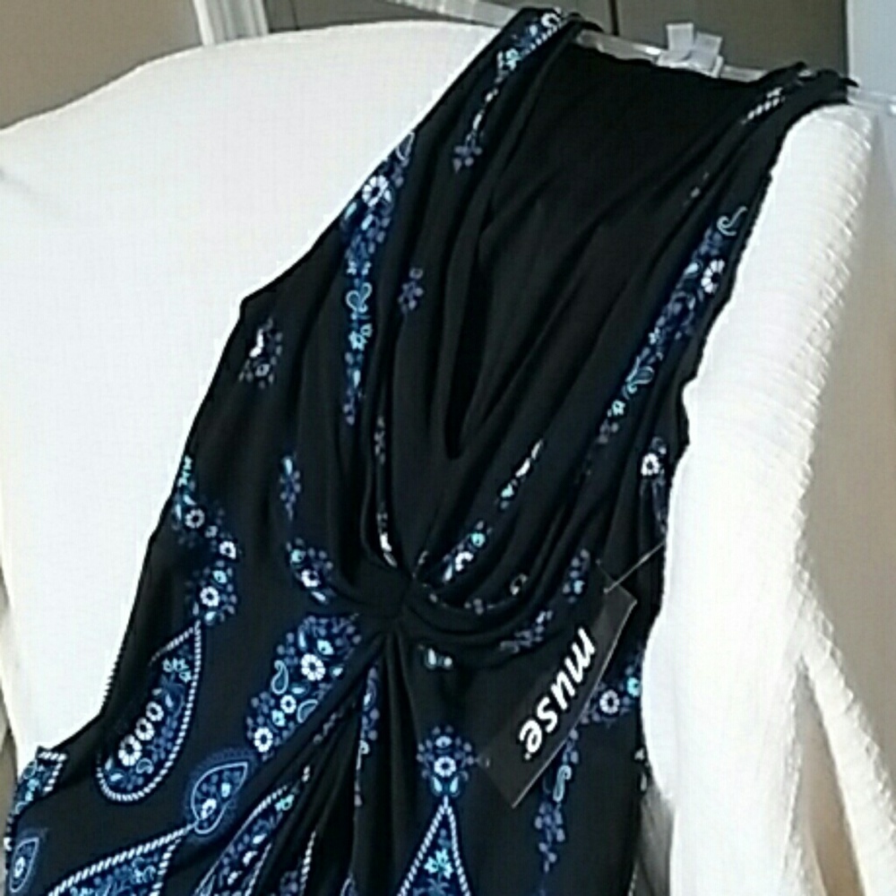 DRESS - Picture 3 of 5